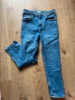 Jeans von Gina Tricot perfect Jeans 40 Niedersachsen - Oldendorf (Landkreis Stade) Vorschau
