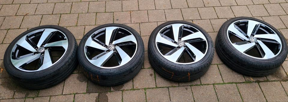 Golf GTI Kompletträder 225 / 40 R18 mit Britstone Potenza Reifen in Plauen