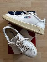 AUTRY SNEAKERS MEDALIST LOW AUS SUPERWEICHEM WEISSEM NAPPALEDER Hessen - Dietzhölztal Vorschau