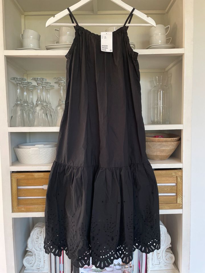 H&M Sommer Kleid lang schwarz Mädchen, Gr. 134 neu mit Etikett! in Friedland