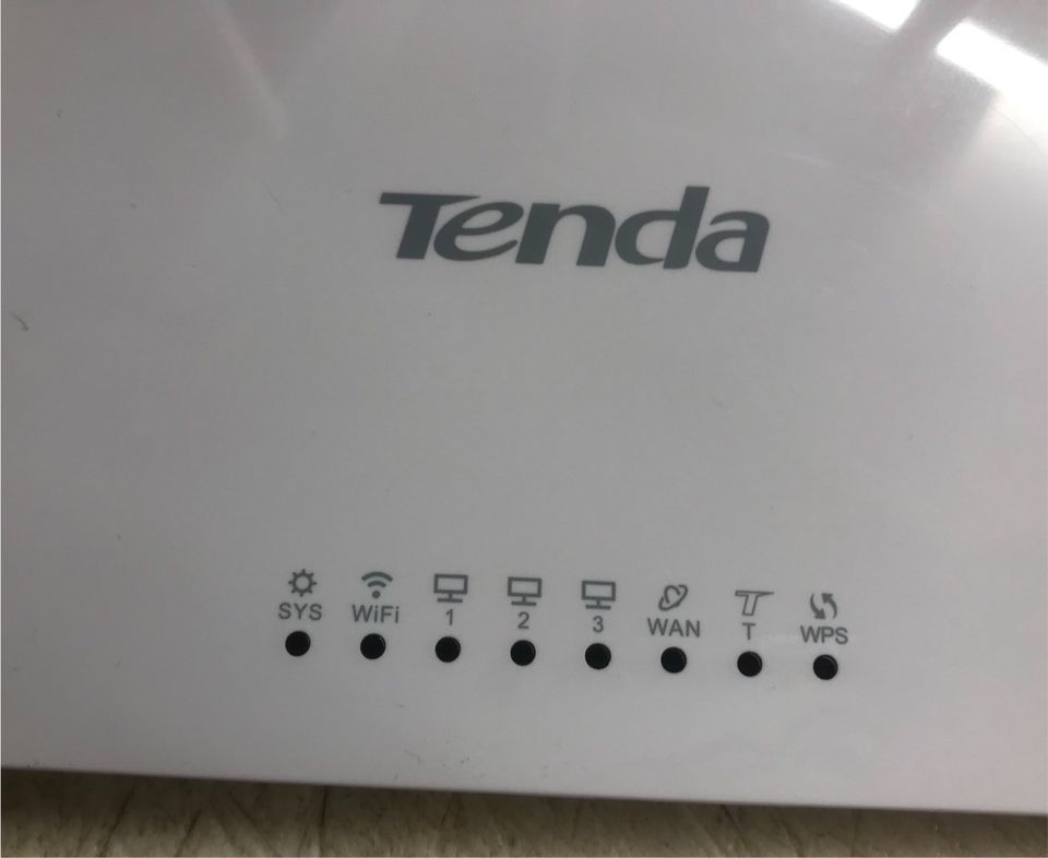 2-Tenda Wireless N300 Easy Setup Router Model : F3 in Braunschweig