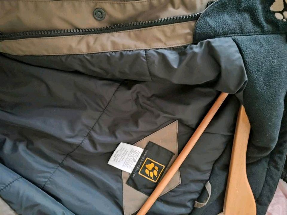 Jack Wolfskin Jacke warm XXL 44/46 mit Kapuze Maß s Foto in Burghaslach