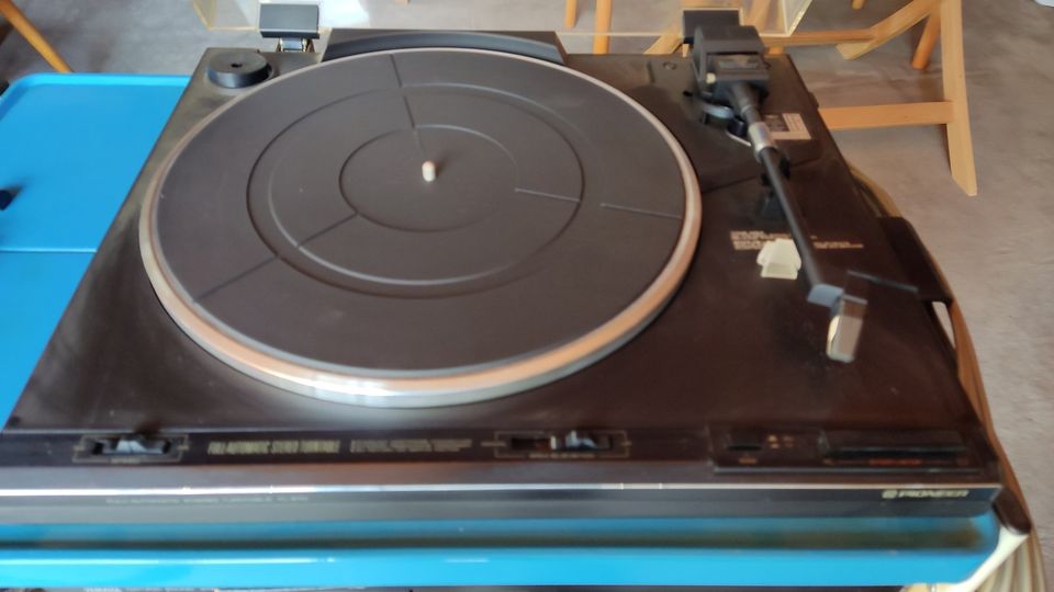 PIONEER PL-570 Stereo Plattenspieler in Velbert