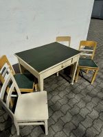 Schöner alter KÜCHENTISCH + 4 STÜHLE retro vintage upcycling Nürnberg (Mittelfr) - Südstadt Vorschau