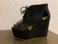 Plateau Schuhe Divided Größe 38 schwarz Sachsen-Anhalt - Zahna Vorschau