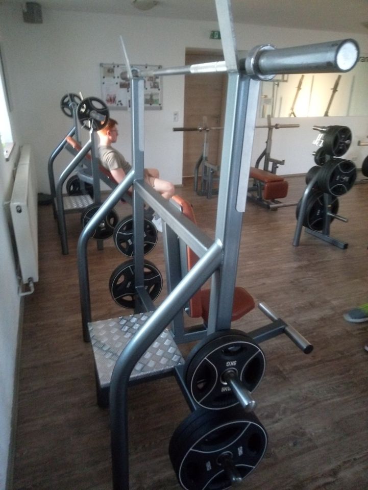 Schulterbank, Schulterdrücken, Studiogerät, kein Technogym in Bad Füssing