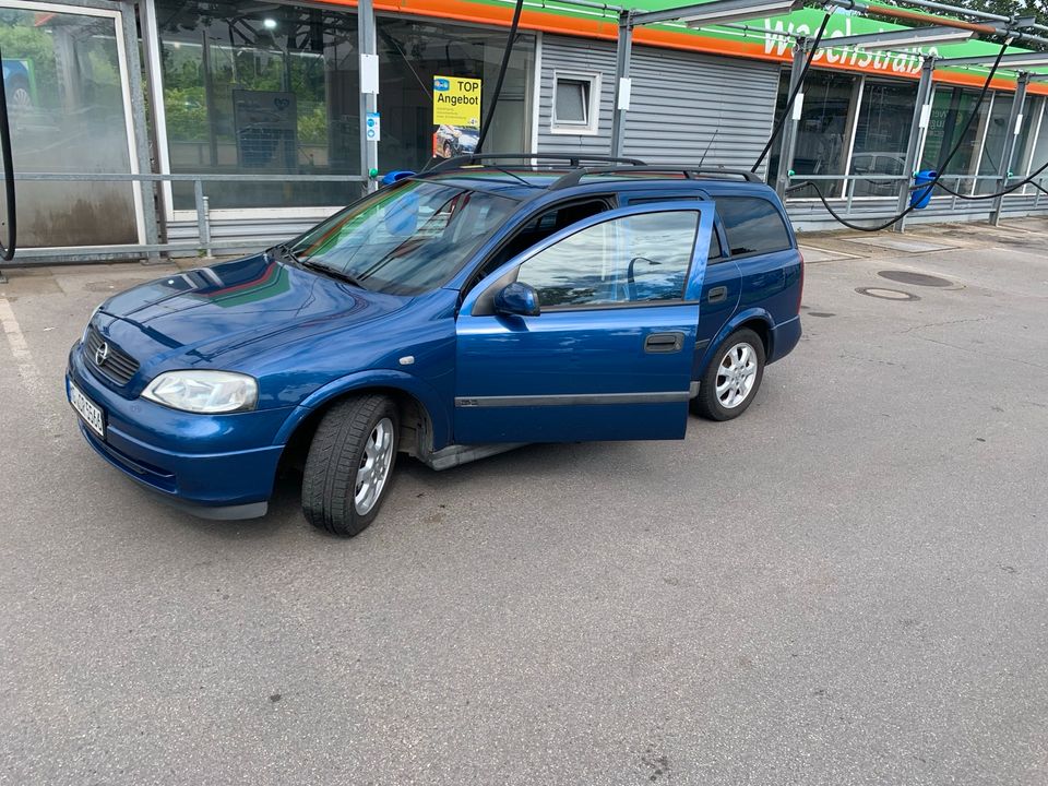 Opel Astra 1,8 Benzin in Bielefeld