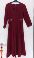 Zara Kleid dunkel rot /burgund farbend, Viskose/ Polyester Gr. M Niedersachsen - Garbsen Vorschau
