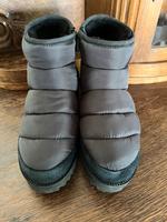 UGG-Boots schwarz mit Plateau (wasserdicht) Bayern - Bad Aibling Vorschau
