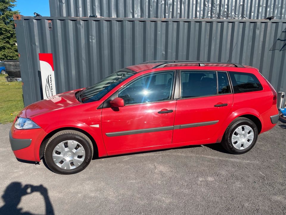 Renault Megane 1,6 L Kombi Klima Tüv neu in Rathenow