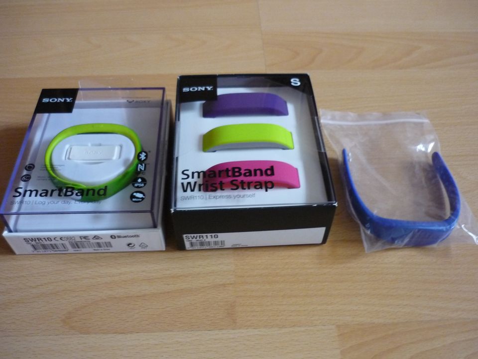 Sony Brazil SWR10 SmartBand + 4 Armbänder S in Berlin