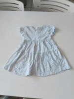 Kleid hellblau mit weißen Herzen in 92 Niedersachsen - Jever Vorschau