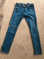 Pull&Bear Jeans mit Rissen Gr. 42, in Blau, top Zustand Wuppertal - Heckinghausen Vorschau
