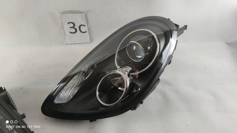 PORSCHE CAYMAN BOXSTER 981 SCHEINWERFER 98163113212, 98163113113 in Neu-Isenburg