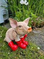 Schwein Ferkel in roten Gummistiefel Gartenfigur Figur 36x20x29cm Nordrhein-Westfalen - Moers Vorschau