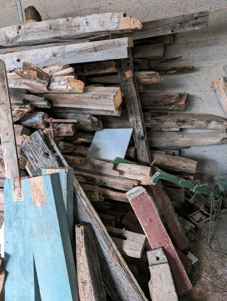 Eichenbalken abzugeben ca. 100 Balken in Bornheim