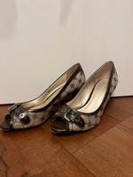 Pumps Peep Toe Toes braun beige Gr. 40 7 cm Bayern - Parsberg Vorschau