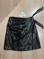 GUESS Lederimitat Rock schwarz Gr.M NEU Wandsbek - Hamburg Rahlstedt Vorschau