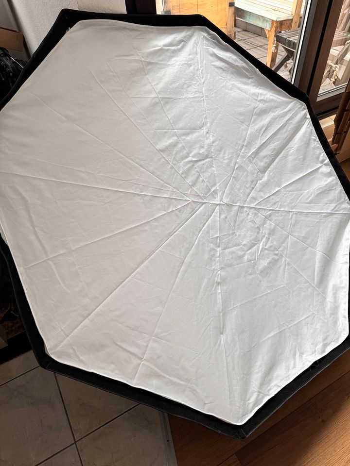 Softbox / Octabox 140 cm mit Profoto Mount und 2 Diffusoren in Aschaffenburg