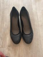 Pumps mit Keilabsatz Frankfurt am Main - Nordend Vorschau