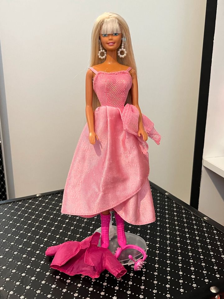 Barbie Puppen Mattel versch. in Hannover