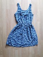 H&M Süsses Kleid mit Blumen Gr. 34  164 Bayern - Halfing Vorschau