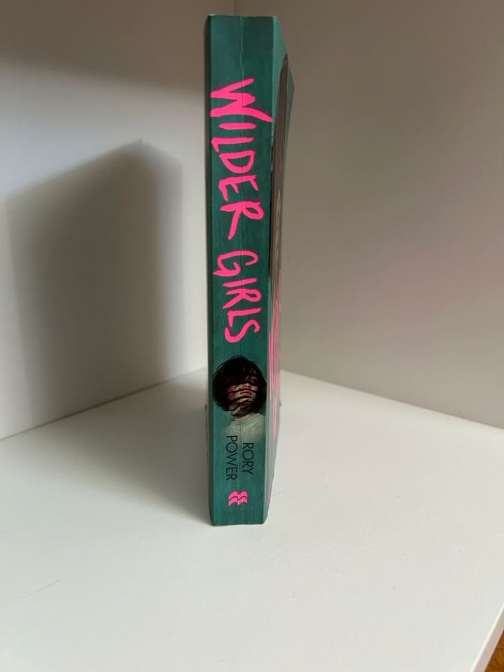 Wilder Girls Rory Powers Buch englisch booktok Horror YA LGBTQ in Nürnberg (Mittelfr)