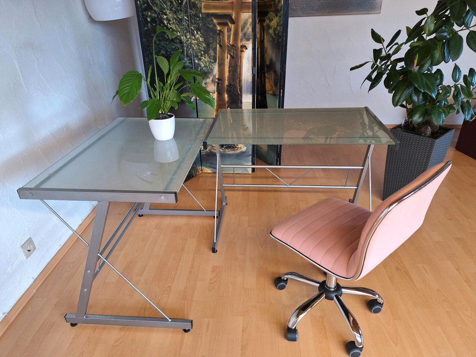 2x Büro Tische in Hösbach