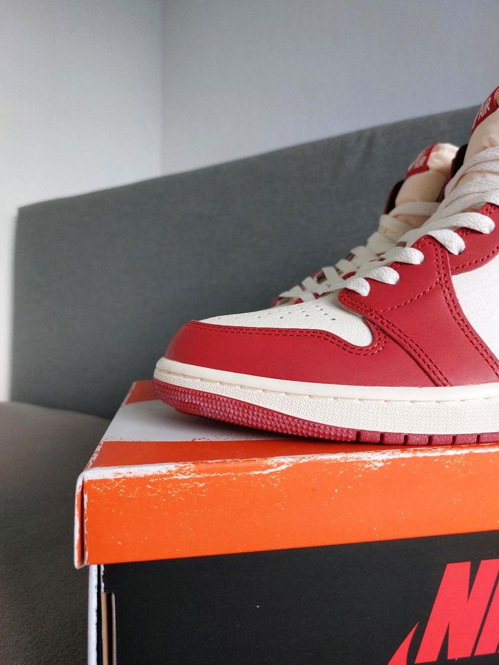 Nike Air Jordan 1 Retro High OG Lost and Found Chicago EU44 Neu in Paderborn