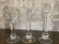 3 Kerzenhalter aus Glas    22.5 cm + 19,5 cm + 16,0 cm hoch Bayern - Zusmarshausen Vorschau