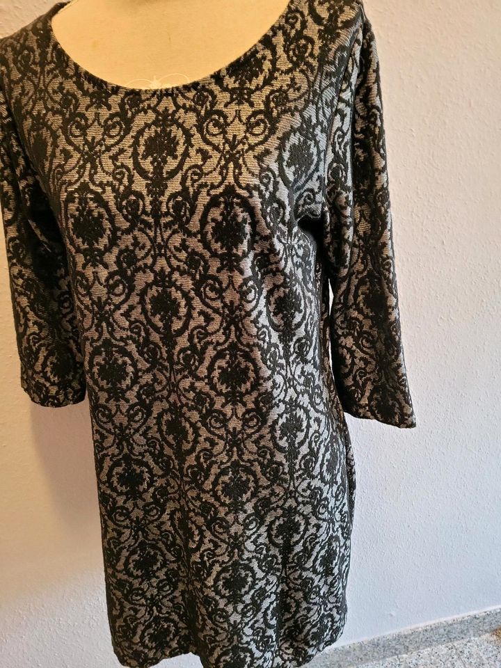 Kleid, schwarz/weiss, s.Oliver in Friedberg (Hessen)