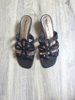 Schwarze Sandalen, offene Schuhe von Tamaris in Gr. 40 Hessen - Weilmünster Vorschau