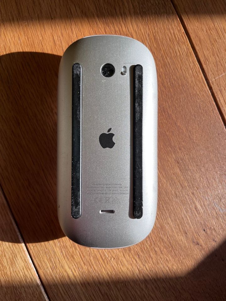 Apple Magic Maus selten genutzt. Oberseite etwas matt. in Freudenstadt