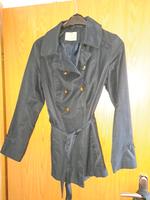 Trenchcoat  Gr.38 Nur Abholung Habe noch andere Sachen Hessen - Glauburg Vorschau