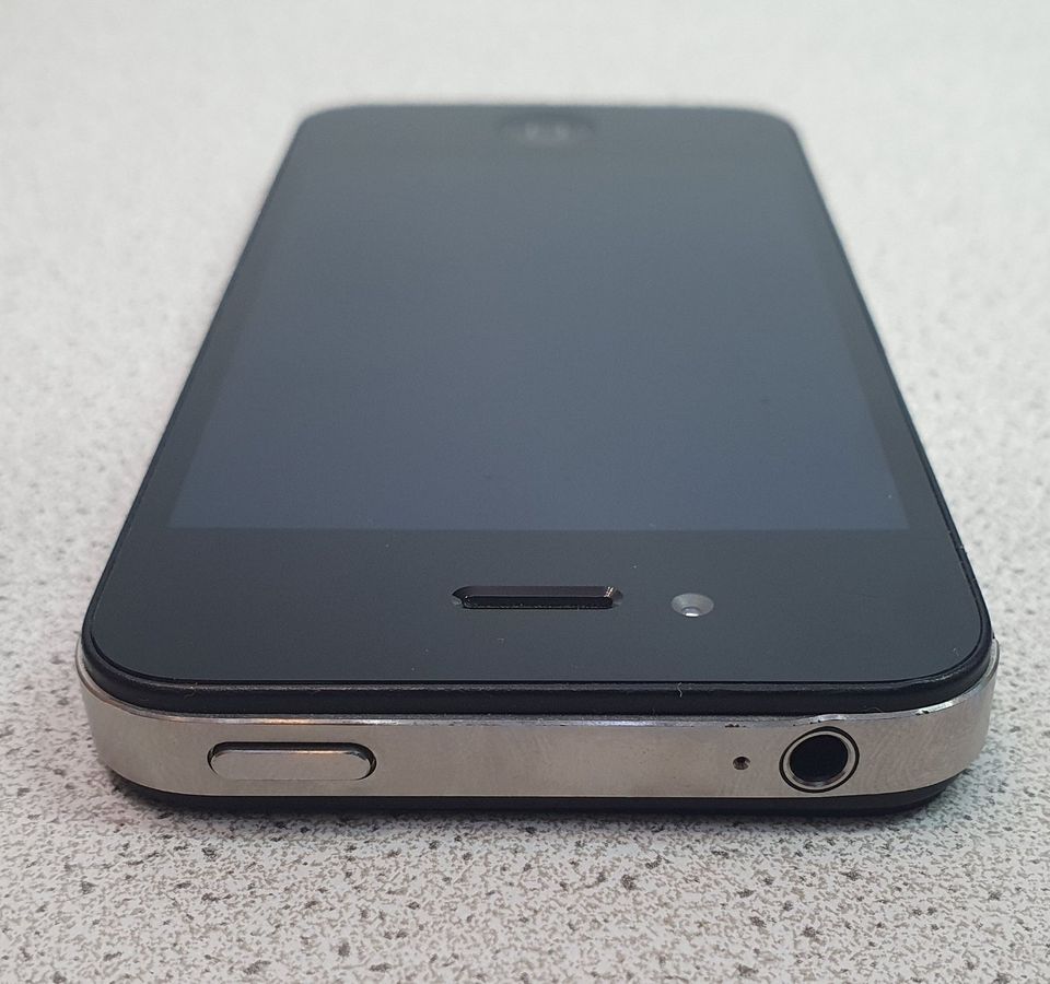 Apple iPhone 4s A1387 9.3.6 MF265DN/A schwarz 8GB in Freilassing