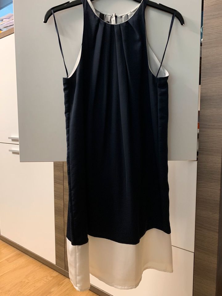 Hübsches Kleid von Mango in Gr. XS für Damen in München