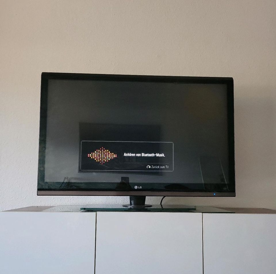 Fernseher Top 94cm (37 Zoll) FHD in Eppelheim