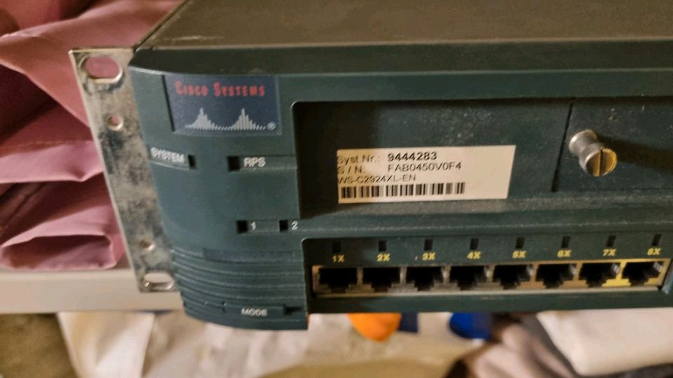 Managbarer Switch, cisco Catalyst 2924M, 24 Ports (10/100M), 2mod in Höchst im Odenwald