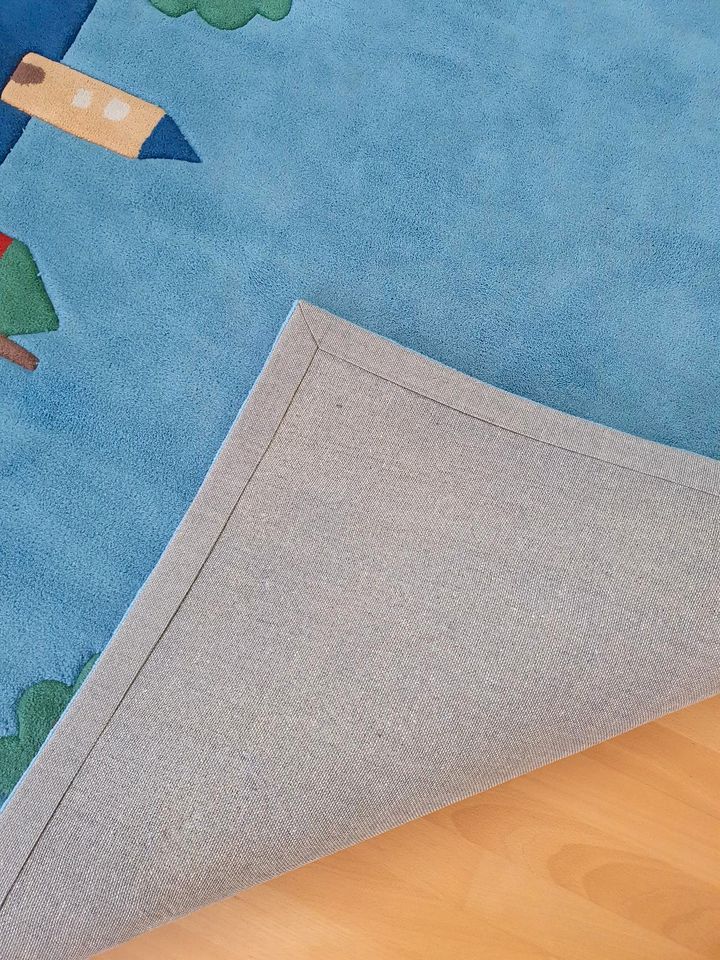 Teppich Kinderzimmer Junge Auto blau 140x200cm in Freiburg im Breisgau