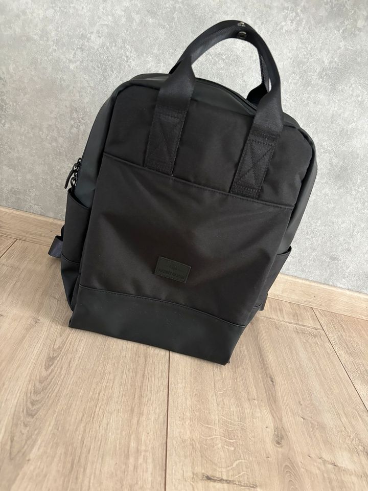 Johnny Urban Rucksack Wickeltasche Wickelrucksack schwarz in Calberlah