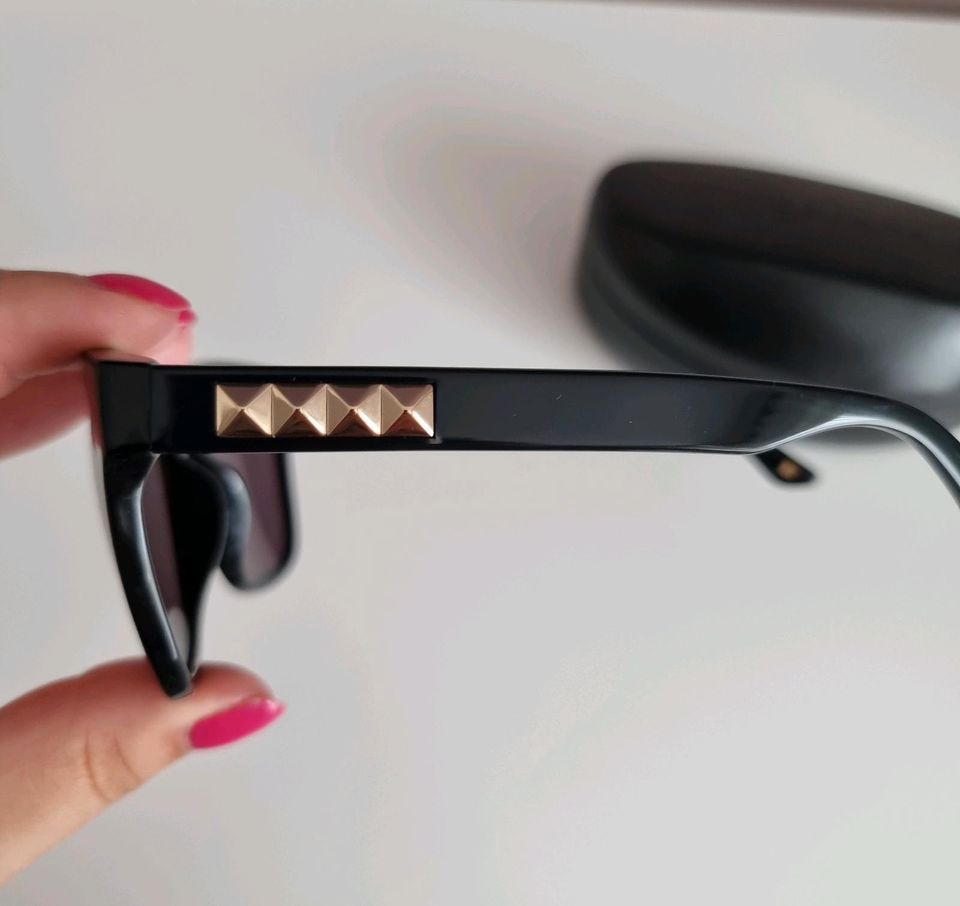 Alexander mcqueen escada Sonnenbrille schwarz neu in Berlin