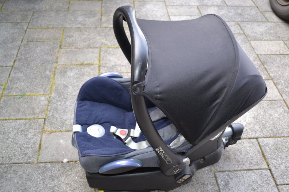 Maxi Cosi Babyschale + Isofix Base in Brandenburg an der Havel