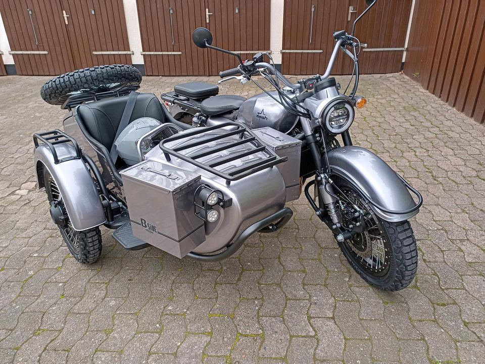 Mash500cc  B-Side Gespann in Hannover