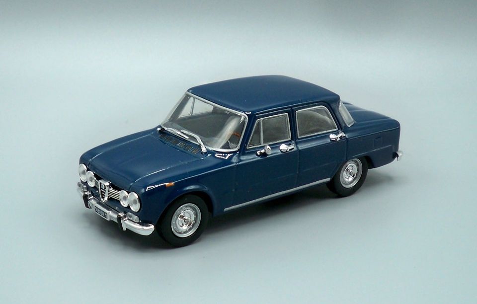 ALFA ROMEO GIULIA Ti - NOREV - 1:43 - MODELLAUTO - NEU in Freilassing