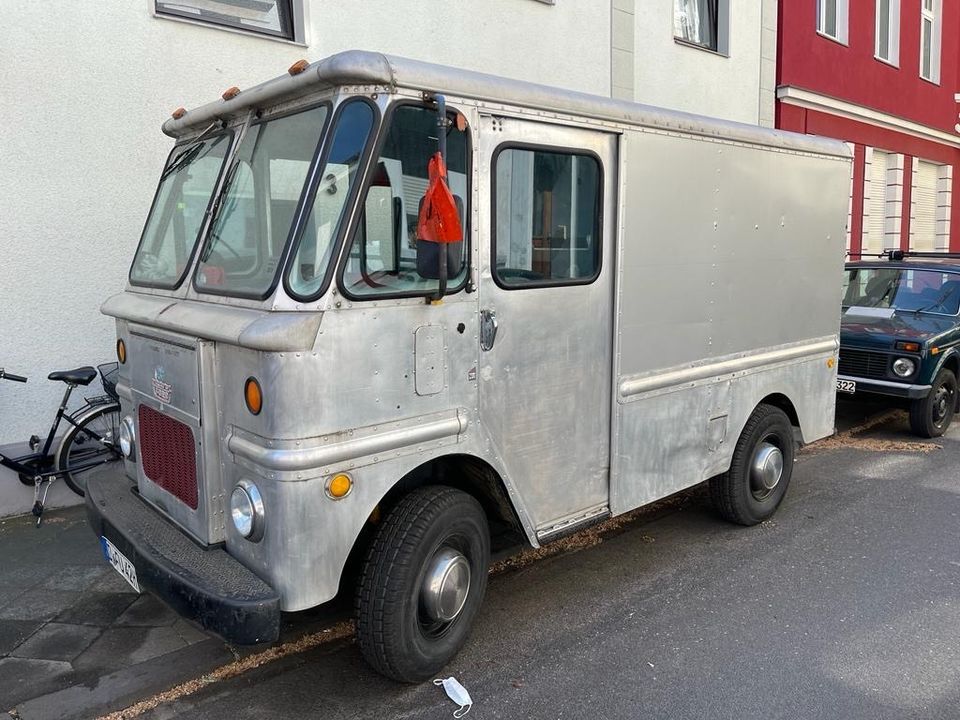 Step van Ford p350 Foodtruck milktruck bread Truck in Düsseldorf