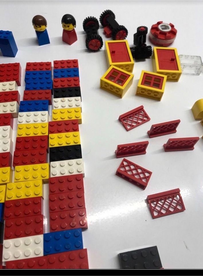 Lego Steine verschiedene/ Fenster/ Türen /  Zäune in Stein