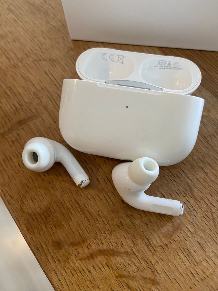 AirPods Pro with MagSafe Charging Case in Berlin