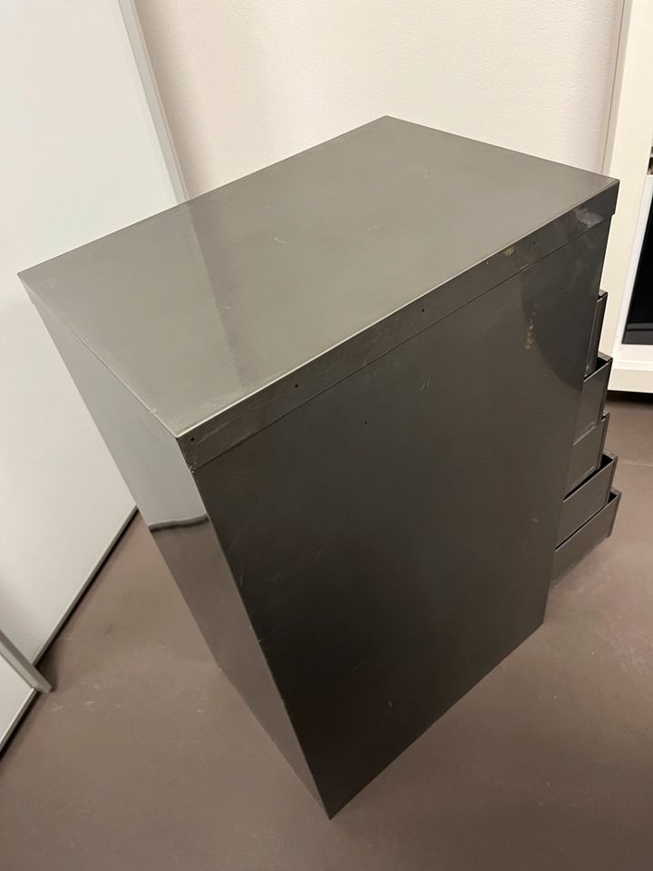 Container Metall Schreibtisch Aufbewahrung in Gersthofen