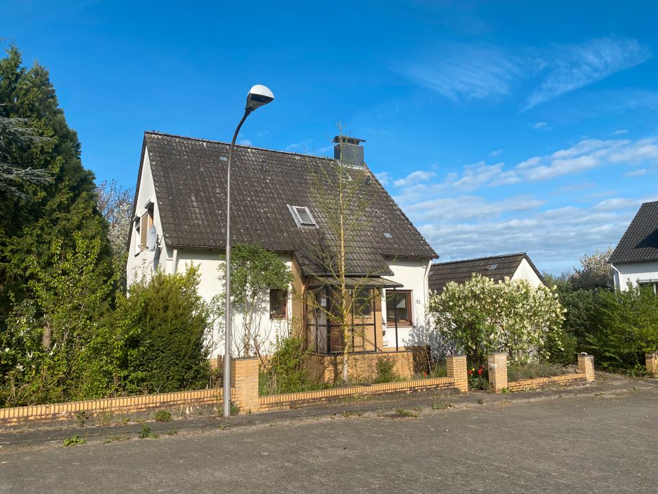 Einfamilienhaus mit EBK, Garage und Garten in 38373 Süpplingen in Süpplingen