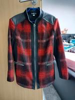 Blazer Jacke schwarz rot gemustert Leder Details Sachsen-Anhalt - Sangerhausen Vorschau